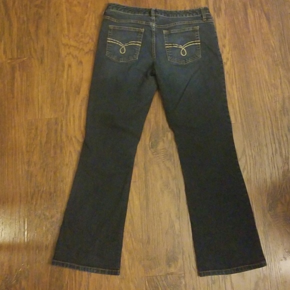 American Rag Jeans - Picture 2 of 2
